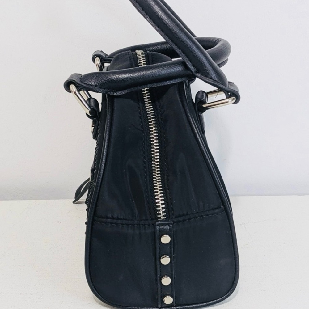 Rehab Bag Madden NYC Crossbody Shoulder Bag Crystal OverlayGuitar Strap GC - Picture 5 of 10